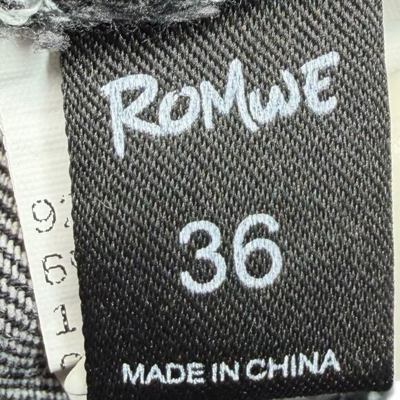 Romwe Black Distressed Jeans Sz 36 Checker Patch Ripped Straight Fit Punk - Picture 3 of 11